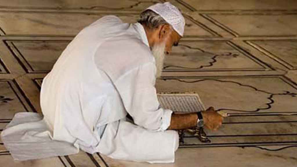 جلب الحبيب بالقرآن خاضعا